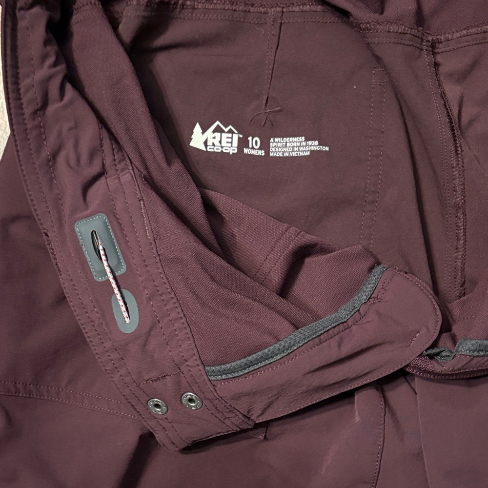 REI Women's Plum Athletic Utility Shorts - Picture 5 of 7